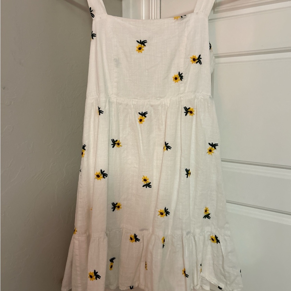 Rewind White Dress with Sunflower Pattern